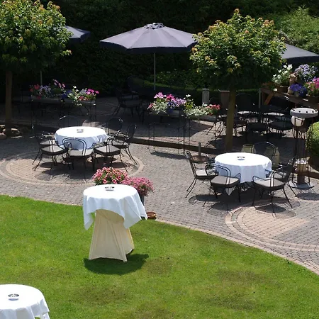 Landgoed, Jachtslot De Mookerheide Hotel