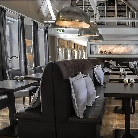 Landgoed, Jachtslot De Mookerheide 3*